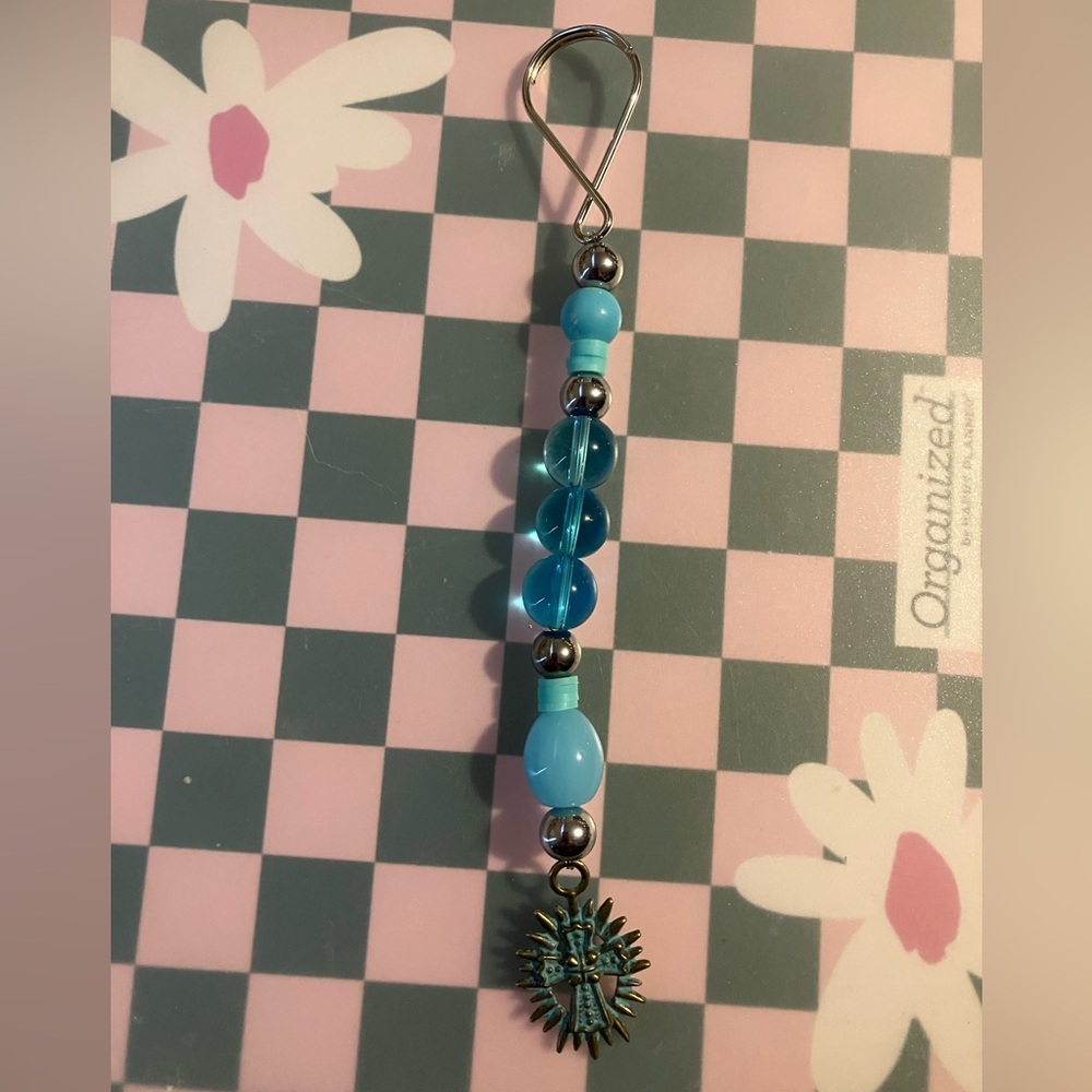 Cross Keychain - Picture 2 of 5
